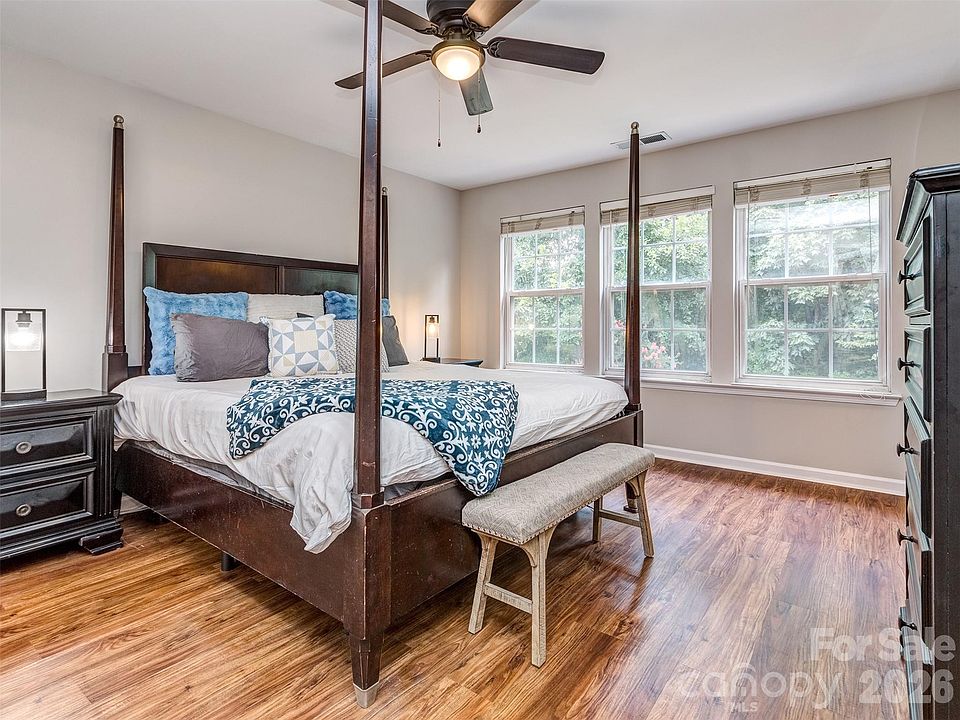 10326 Haddington Dr NW, Charlotte, NC 28269 | MLS #4411635 | Zillow