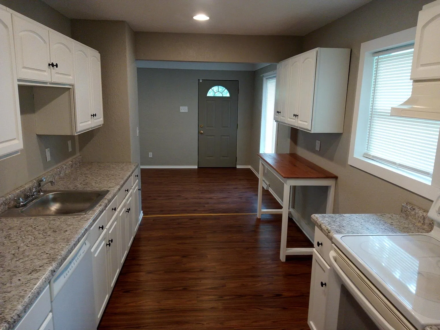3 bed, 1140 sqft, $1,450 — Photo 4