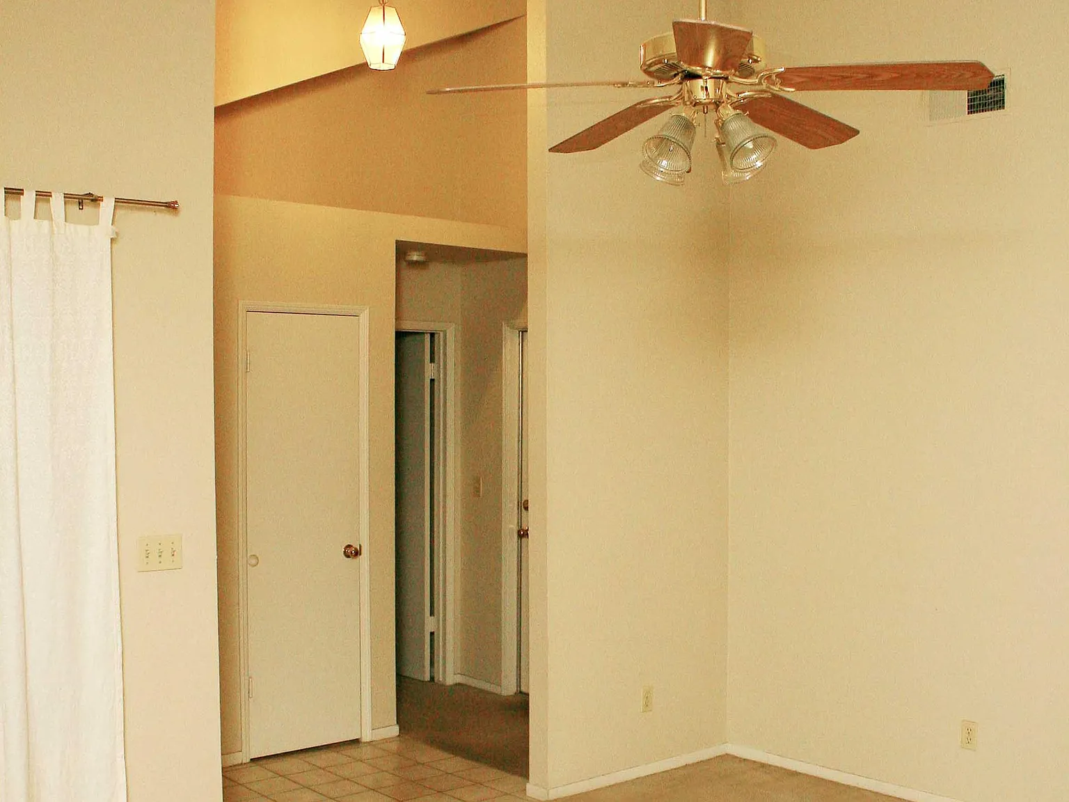 Robinwood - 1 — Photo 2