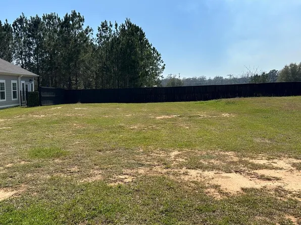 105 Allander St, Dothan, AL 36305