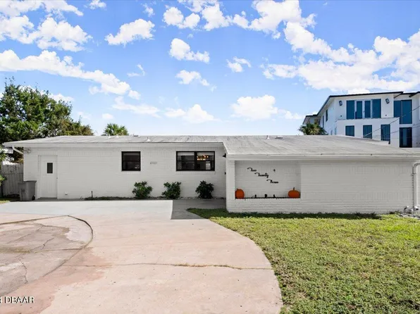 223 Sandy Cir, South Daytona, FL 32119