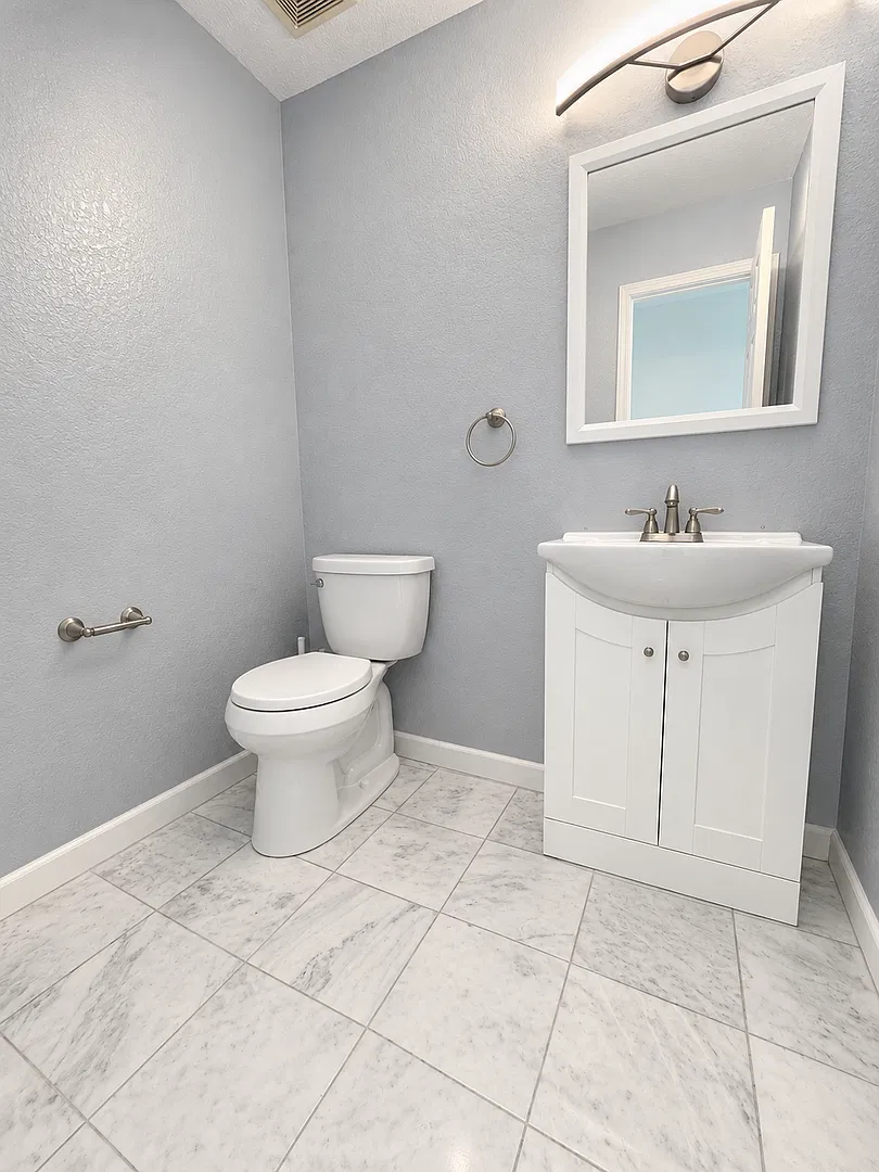 Spacious, updated condo in Lafayette! — Photo 4