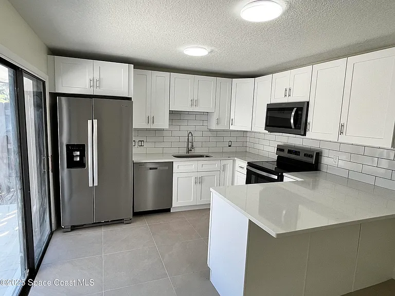 1717 Erin Ct NE — Photo 14