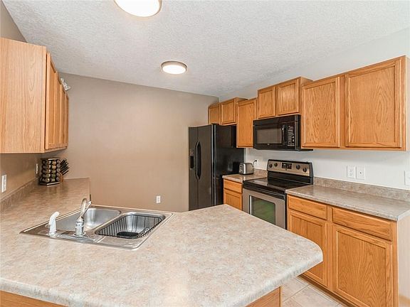 3rd image of 407 N 17th St