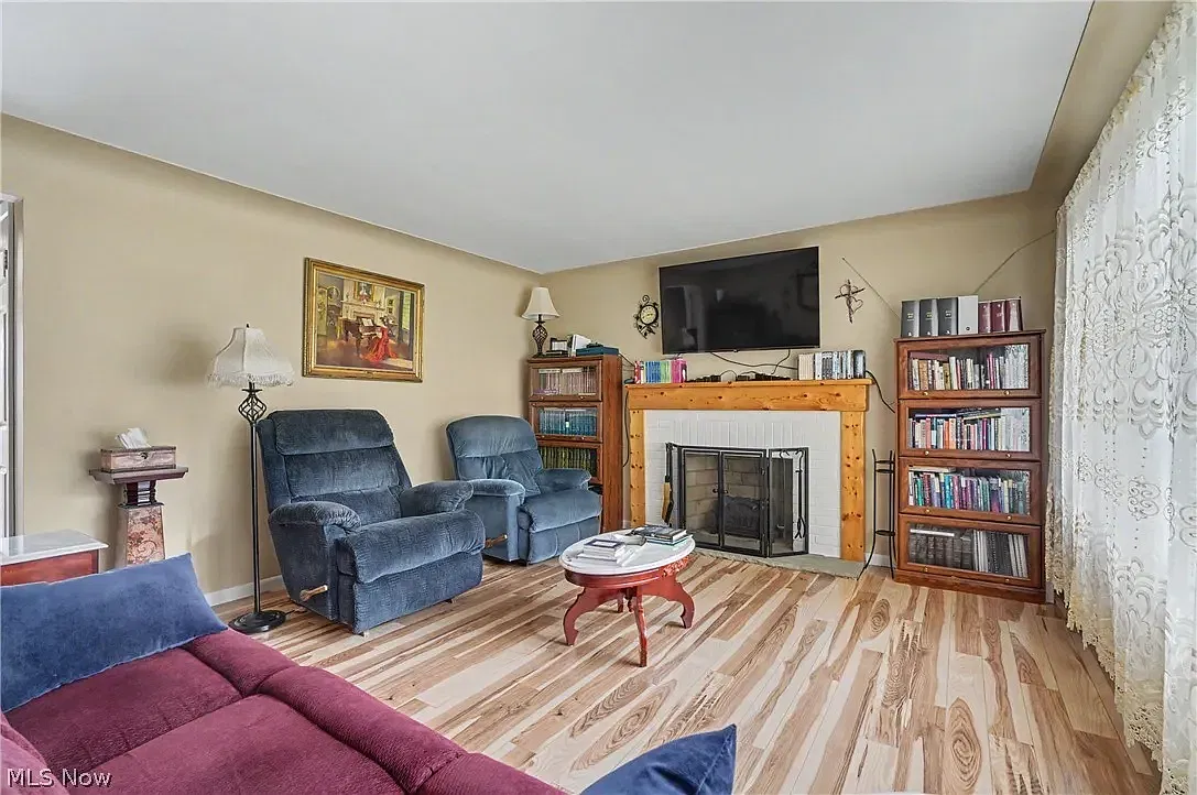 3 bed, 1140 sqft, $1,600 — Photo 4