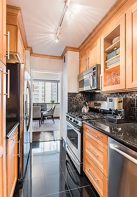 Sold by Brown Harris Stevens | media 21