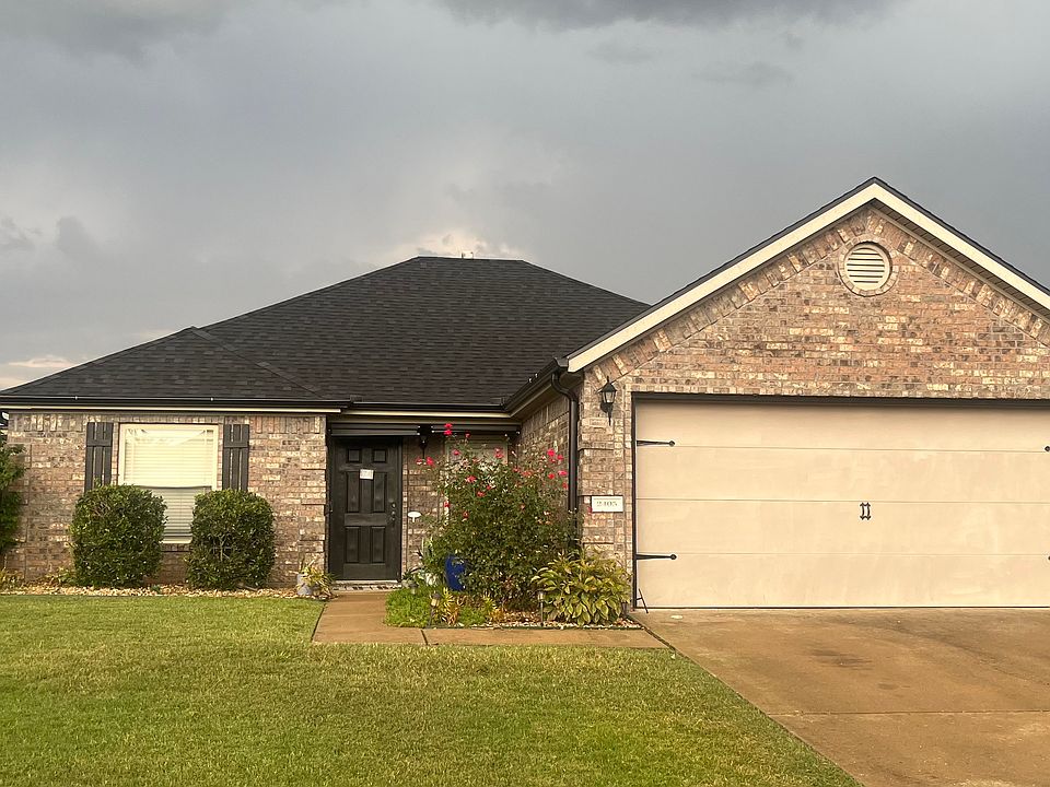 1st image of 2405 S 11th Pl