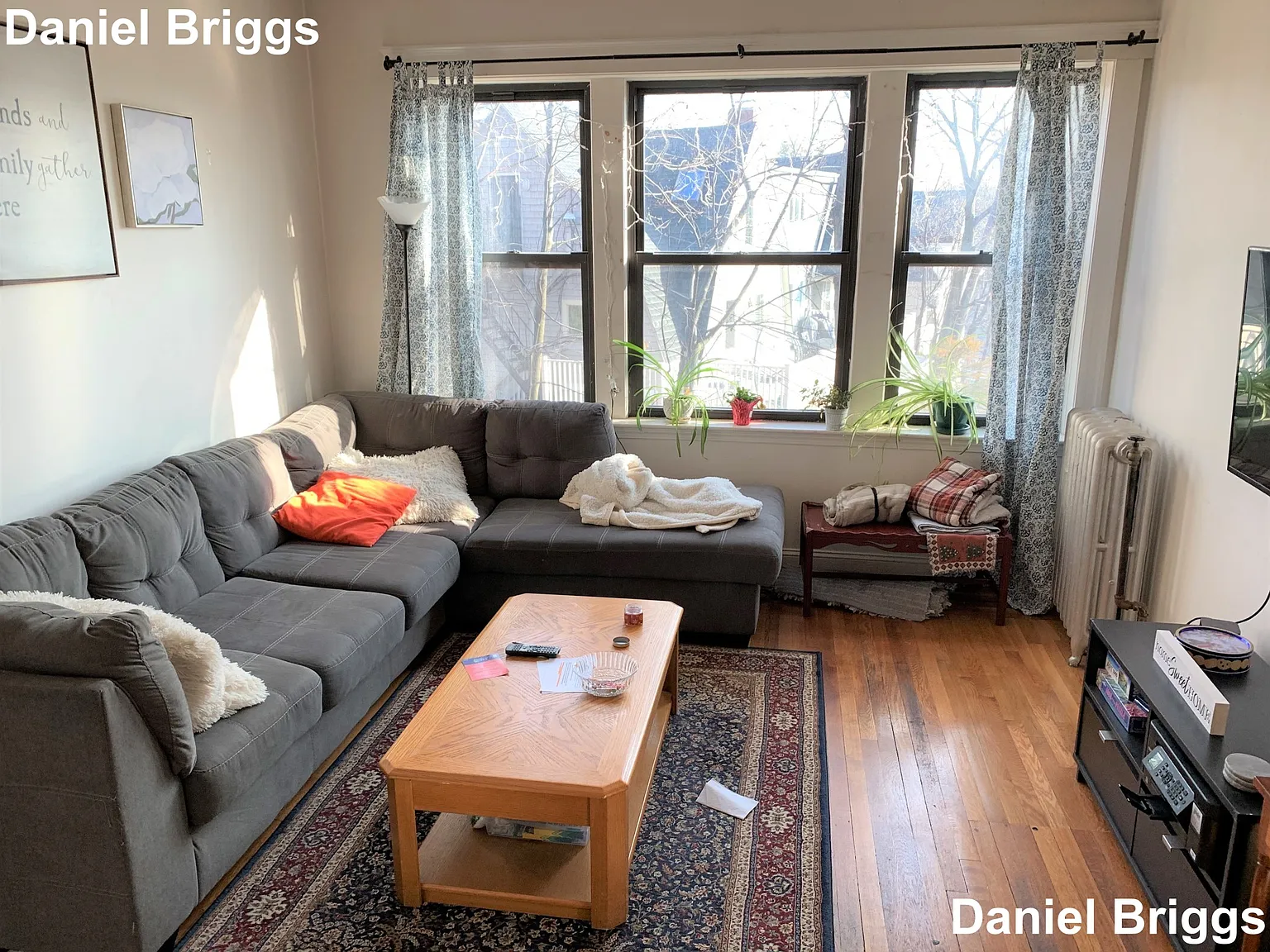 4 bed, 2.0 bath, $4,000 — Photo 2