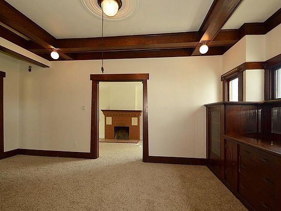 5th image of 2605 N Ella St