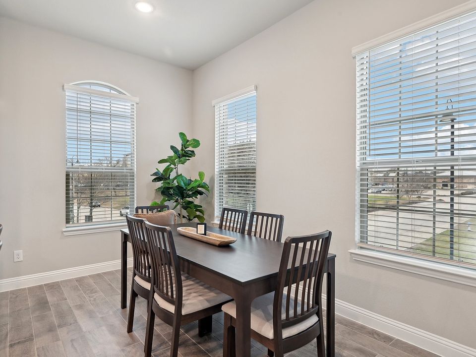 1st image of 2468 Merriweather Ln