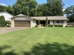 1404 N Choctaw Pl, Claremore, OK 74017
