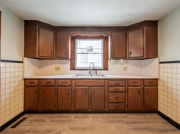 1003 13th St, Watervliet, NY 12189