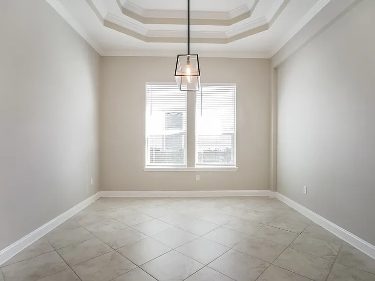 124 Willow Lake Dr — Photo 7