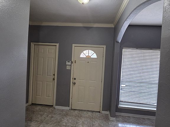 2nd image of 9907 Golden Glen Dr