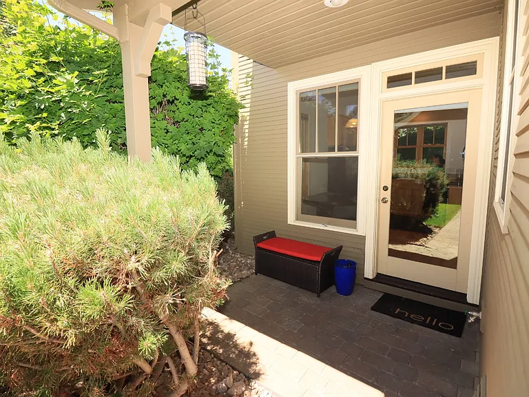 577 W Jefferson Ave — Photo 33