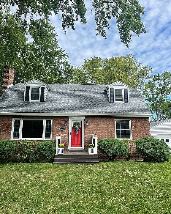1st image of 1 Saradale Ave