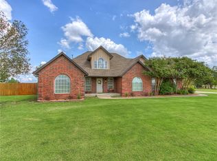 1 Granada Dr, Shawnee, OK 74804