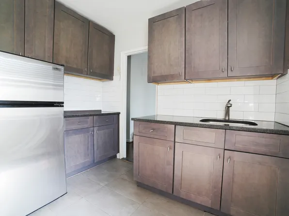 5621 Netherland Avenue image 7 of 9