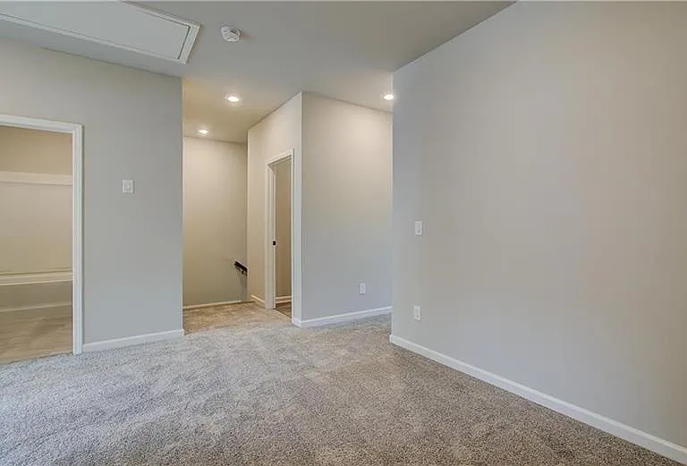 4654 Cypress Landing Way — Photo 12