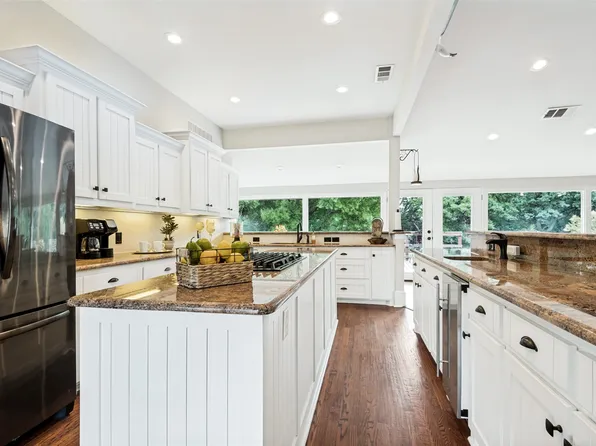 928 N Irving Heights Dr, Irving, TX 75061