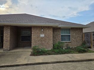 3752 Oldenburg Ln, College Station, TX 77845
