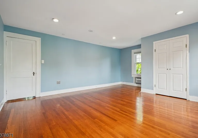163 Myrtle Ave — Photo 19