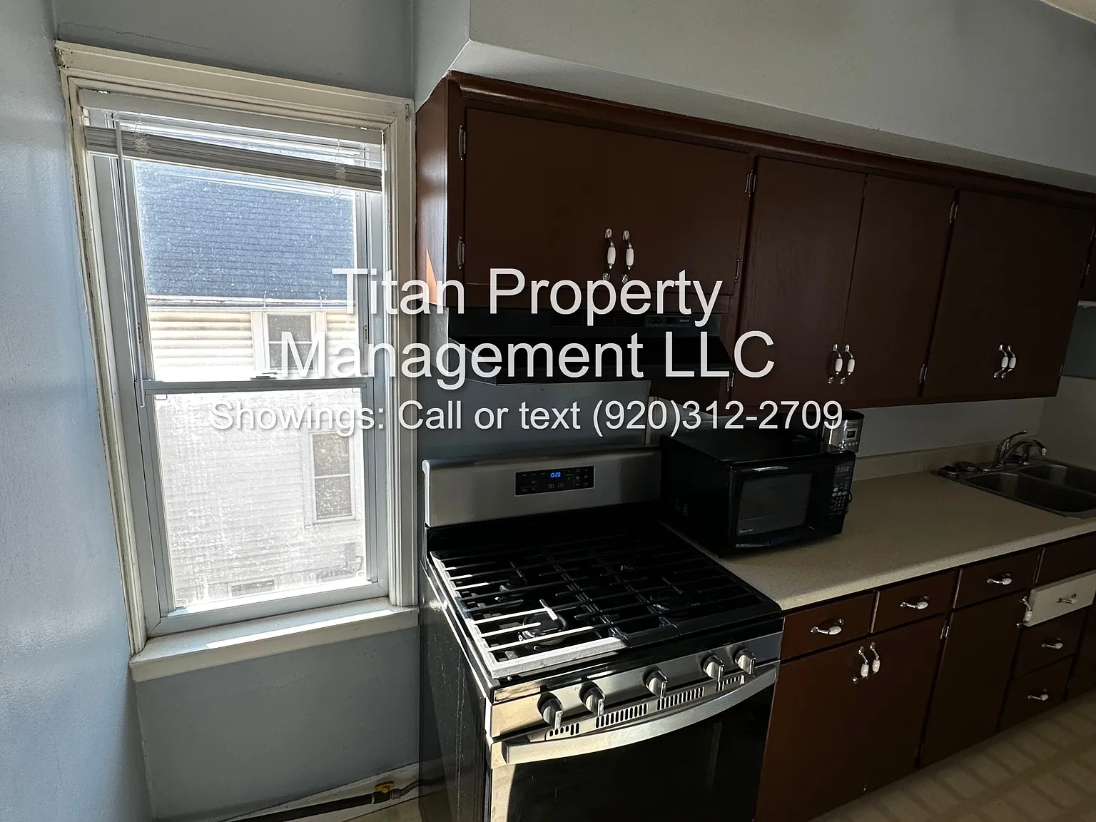 1319 North Superior Street - 1/2 — Photo 2