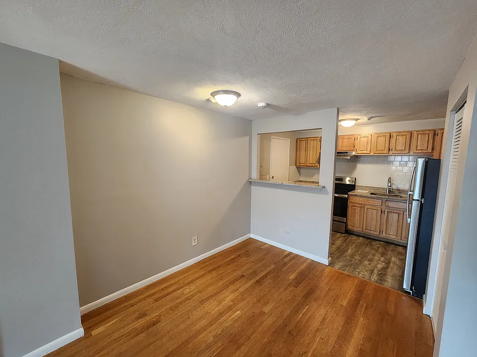 50 Elmwood Park #2
