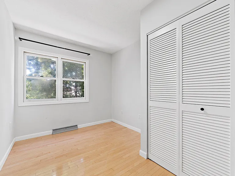 52 River St — Photo 21