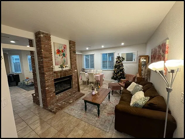 4 bed, 2.5 bath, 1701 sqft, $3,100 — Photo 3