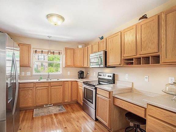 3rd image of 3021 Orinoco Ln