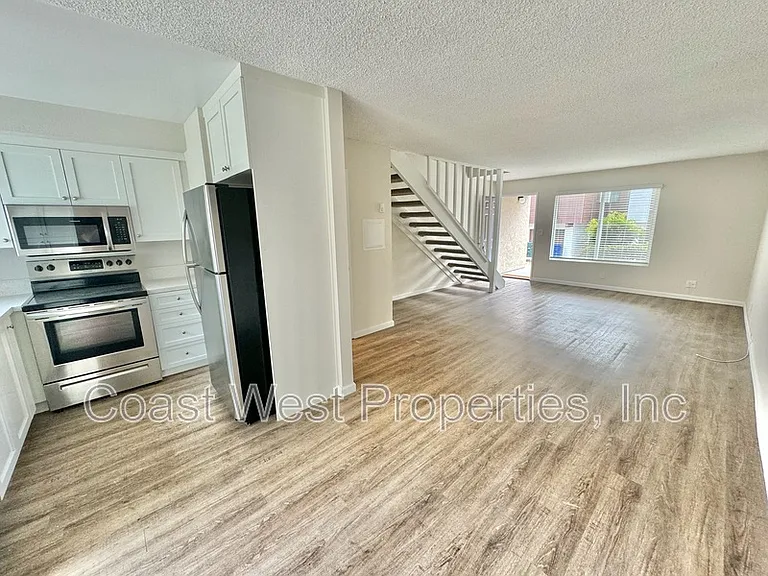 120 Phoebe St #9 — Photo 5