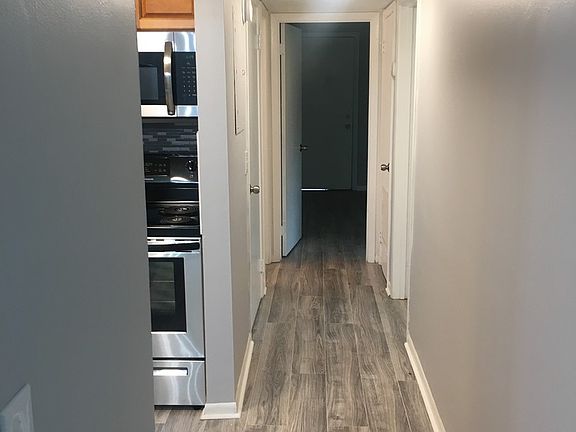 5th image of 3307 Mayflower St APT 8