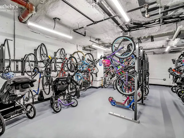 212 West 95th Street image 20 of 23