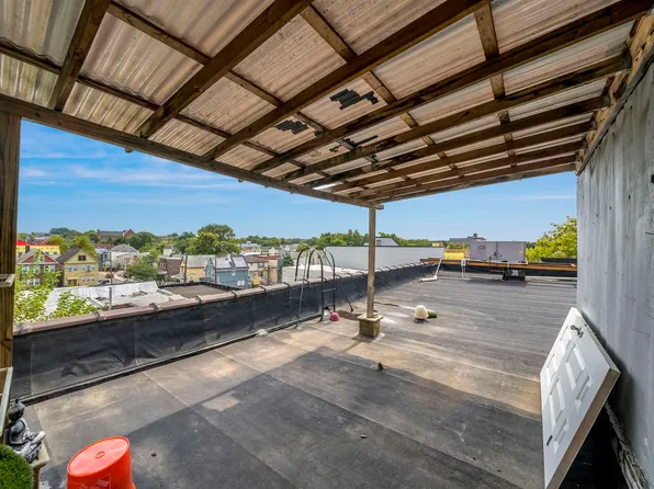 240 Clendenny Avenue image 37 of 40