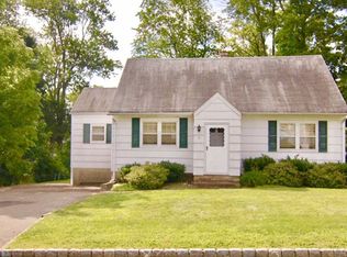 71 Beechwood Ave, Lake Hiawatha, NJ 07034