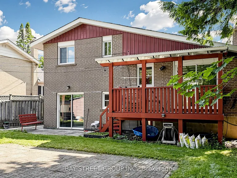 55 Baybrook Cres — Photo 20