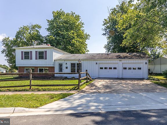 2nd image of 605 Tupelo Ct