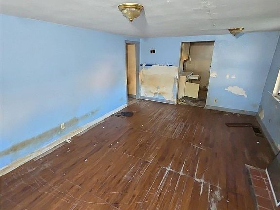 5th image of 1306 Danner Ave