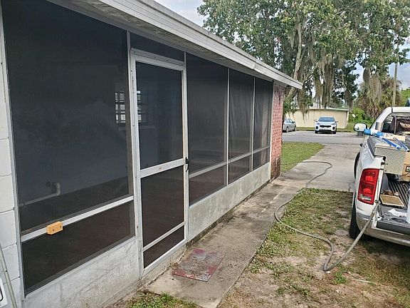 3rd image of 3225 Skyview Dr