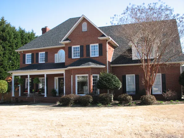 1 Foxglen Ct, Simpsonville, SC 29680