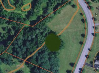 101 Indian Run Dr, Douglassville, PA 19518