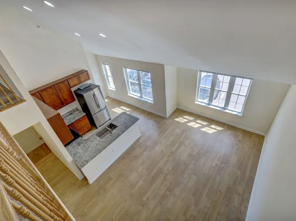 2 Matt Fenton Dr Unit 2, Little Ferry, NJ 07643