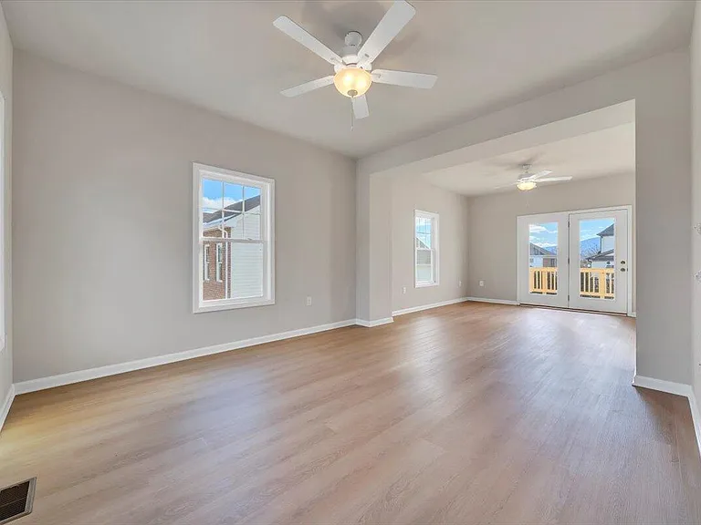 3711 Crescent Ridge Dr SW — Photo 2