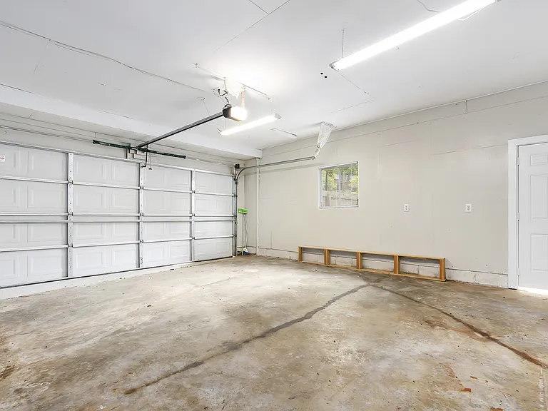 202 High Rd — Photo 18