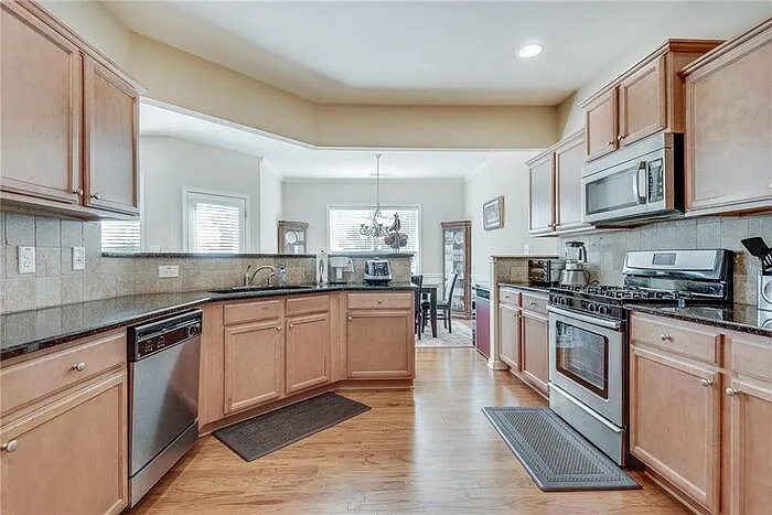 2318 Brynfield Cv — Photo 16