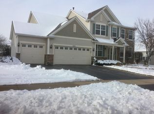 820 Boyce Rd, Sugar Grove, IL 60554