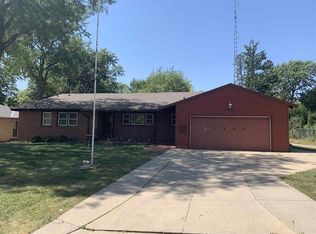 1551 Ridgeway Rd, Lincoln, NE 68506