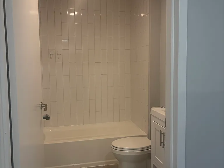 204 Rosa Parks Blvd — Photo 3