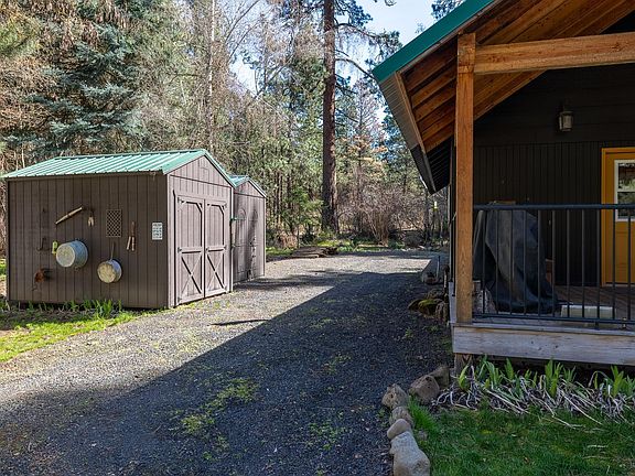 5th image of 100-102 Mountain Home Park